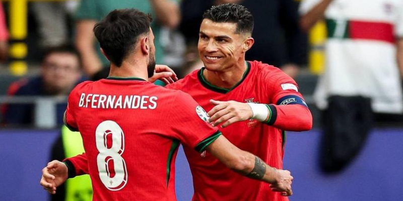 Kiến tạo cho Bruno, Ronaldo tiếp tục thiết lập con số kỷ lục mới tại Euro