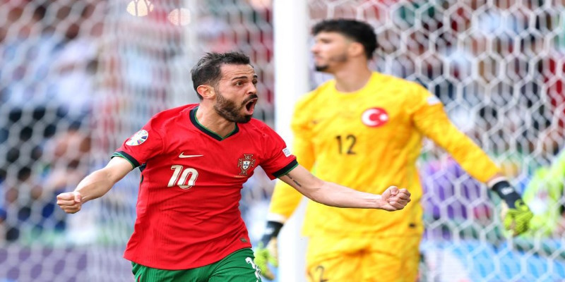 Bernardo Silva ghi bàn mở tỷ số trong thắng lợi 3 - 0 trước Thổ Nhĩ Kỳ